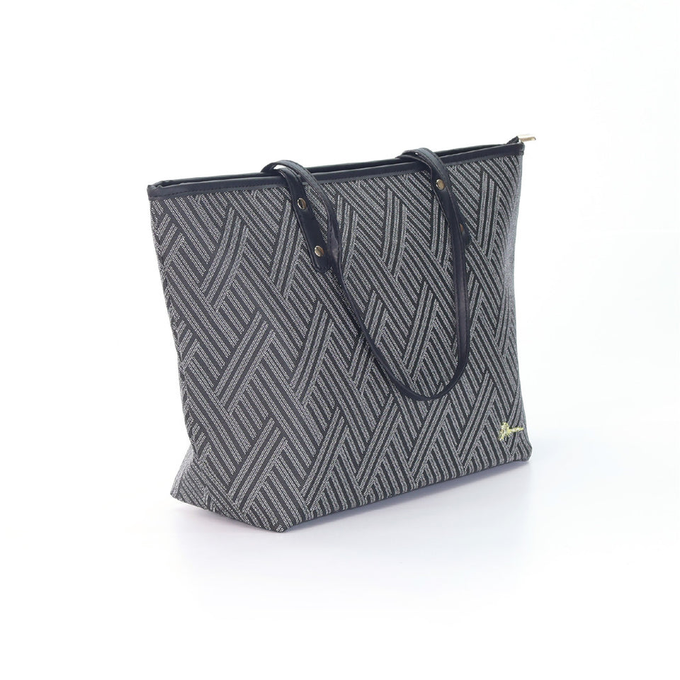 iPolo East Synthetic Leather Ladies Pixel Weave Medium Convertible Handbag