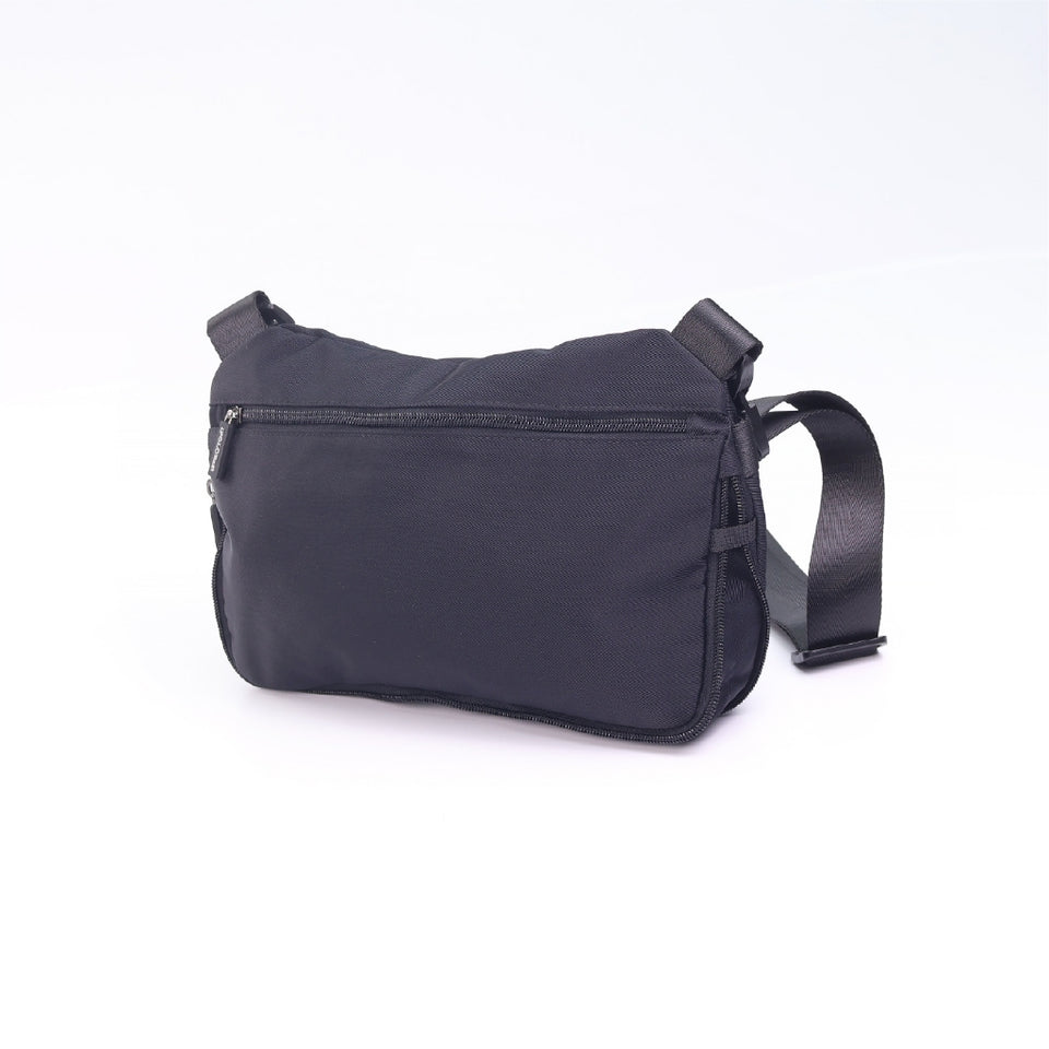 iPOLO East Unisex Urban Tactical Crossbody Bag Waterproof Microfibre Sling Bag Utility Beg Selempang Hitam